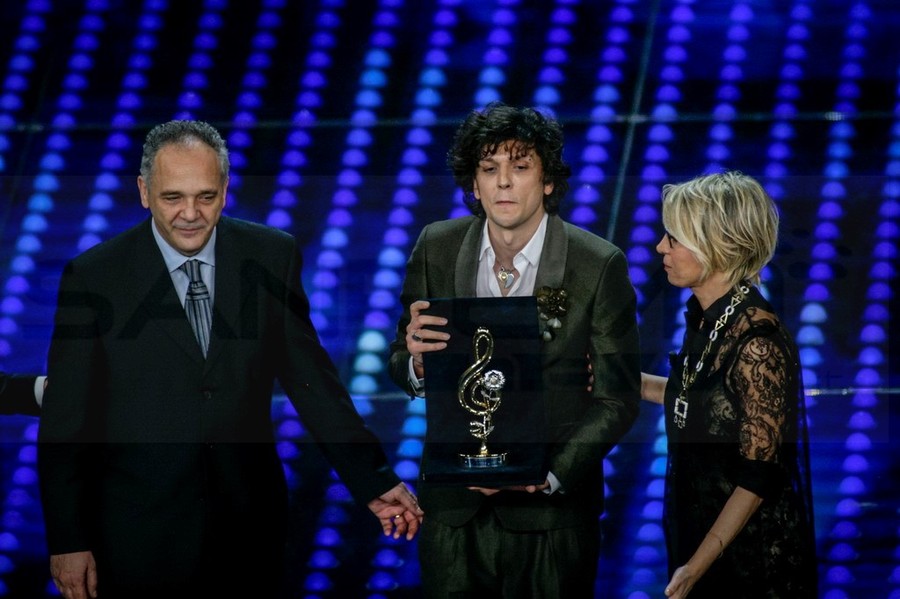 Ermal Meta: Çmimi në Sanremo, një histori që kishte urgjencë për të dalë jashtë meje