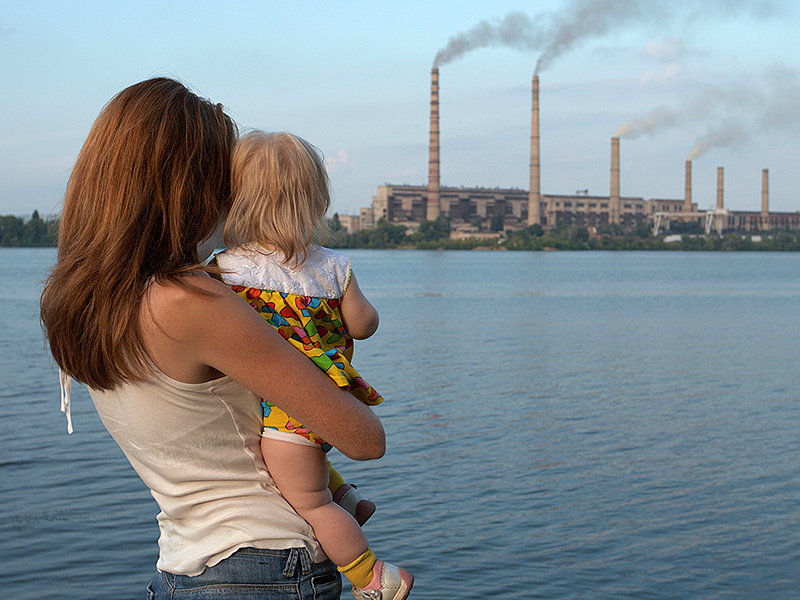Ç’faj kanë fëmijët me ndotjen e ajrit!  OBSH: 1.7 milionë humbin jetën çdo vit