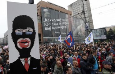 Fushata "Mjaft më!" po përhapet në Serbi