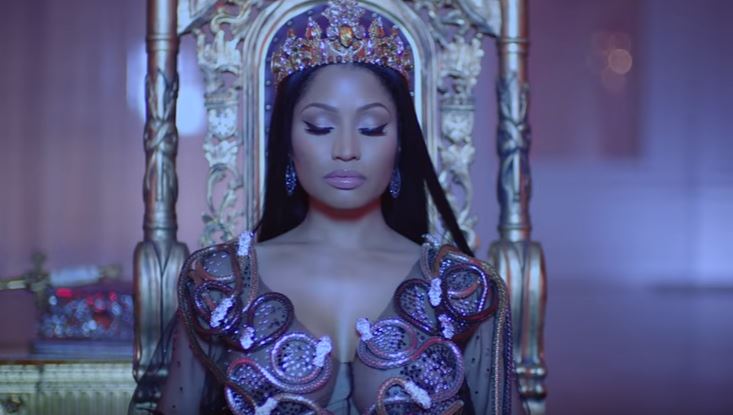 Nicki Minaj, një mbretëreshë e vërtetë (Video)