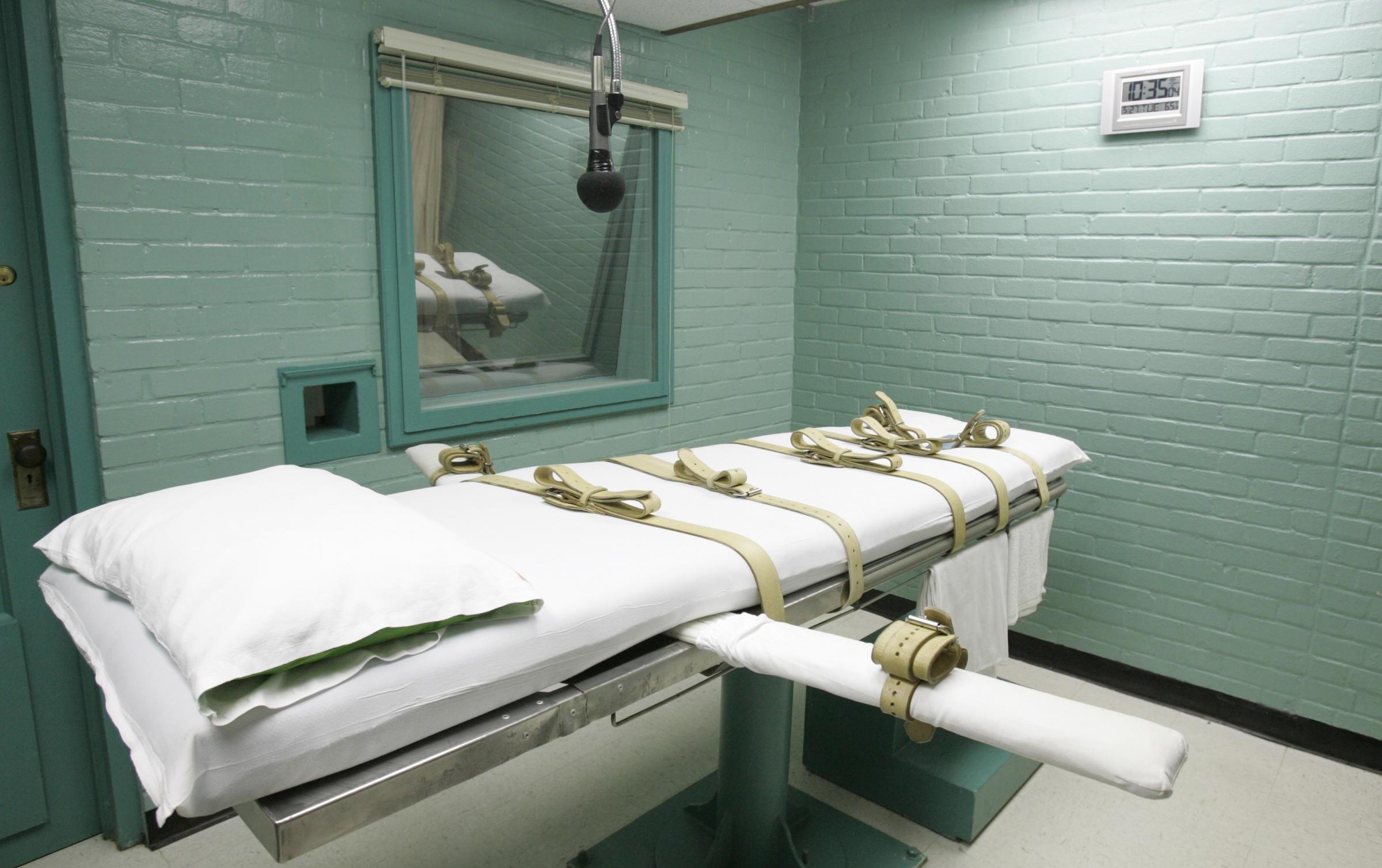 Arkansas, ekzekutohet dënimi i parë me vdekje; pezullohet i dyti