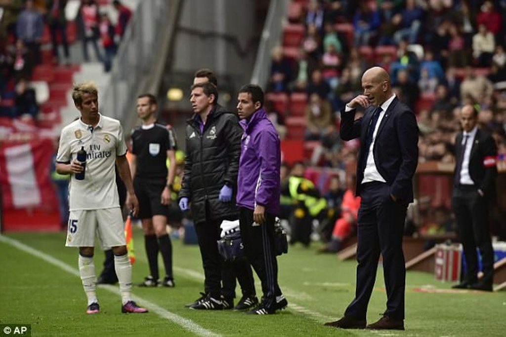 Zinedine Zidane, edhe sezonin tjetër në stolin e Real Madrid