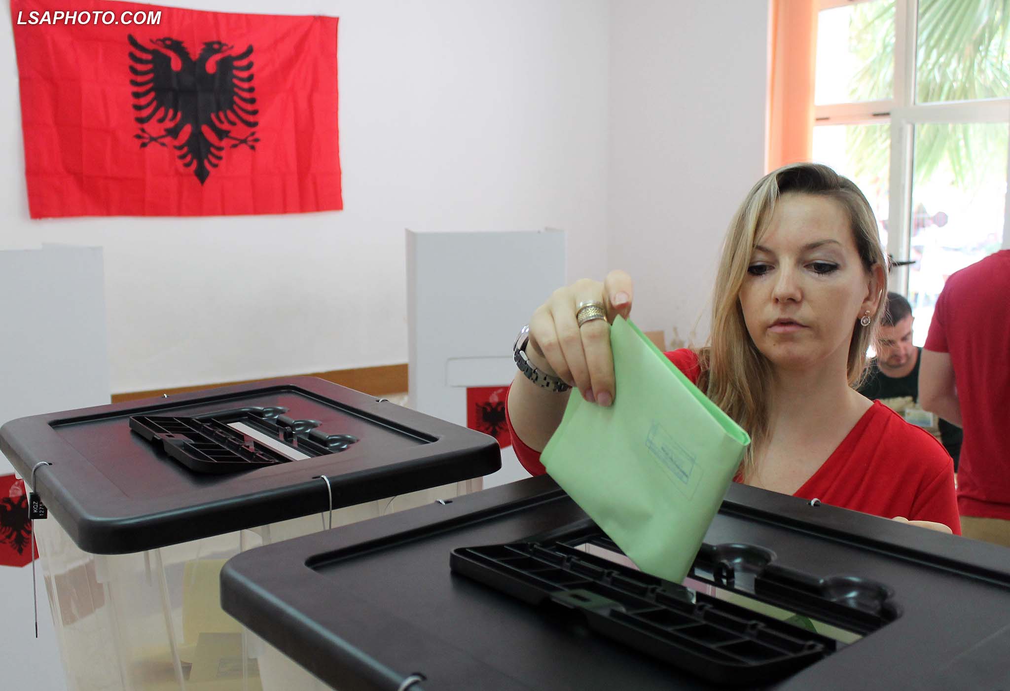 Albanians vote for the new Parliament