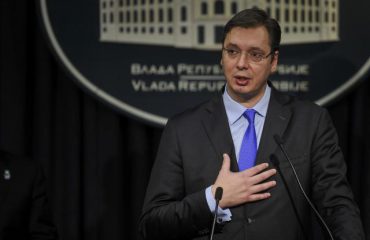 Serbi, Vuçiç dorëhiqet nga posti i kryeministrit
