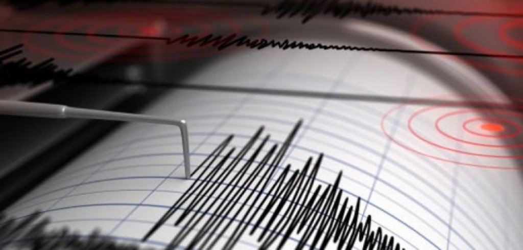 Tiranë, ndihen lëkundje të forta tërmeti me magnitudë 4.4 ballë
