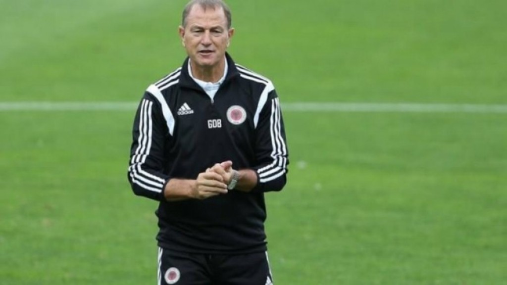Ish-trajneri i Kombëtares së futbollit  De Biasi voton për Shqipërinë
