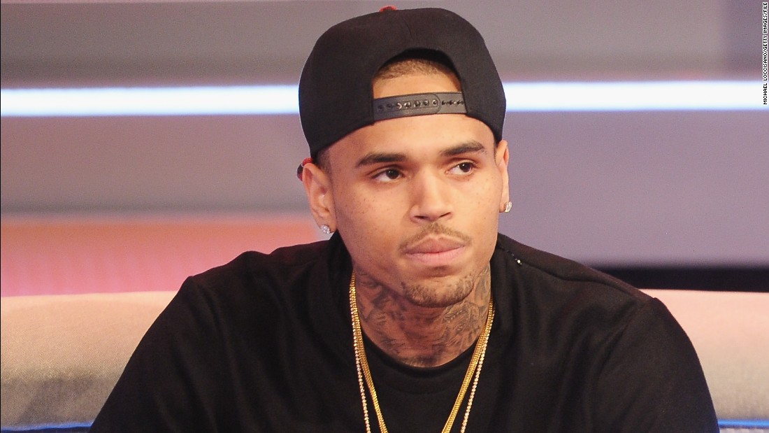 Chris Brown rrëfen marrëdhënien me Rihannën: Ndihem si një monstër