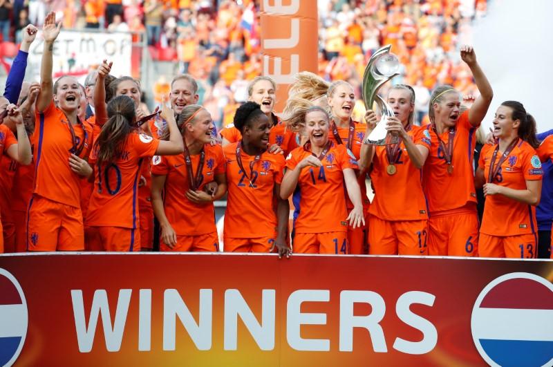 Holanda fiton Europianin e femrave në shtëpi, mposht përfaqësuesen Daneze në finale