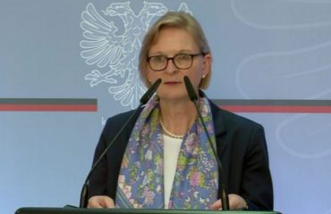 Ambasadorja Schutz: Mbështesim Ballkanin në BE