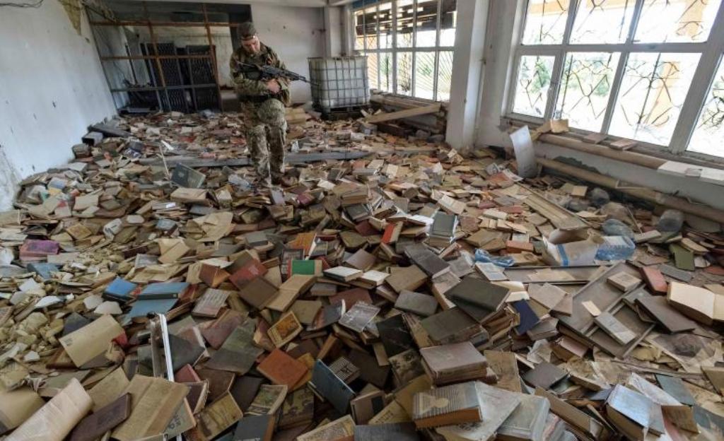 Këtu bëhet luftë, shikoni si janë katandisur librat