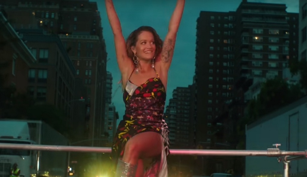 Rita Ora sjell “Anywhere”, klipin e ri të xhiruar në New York