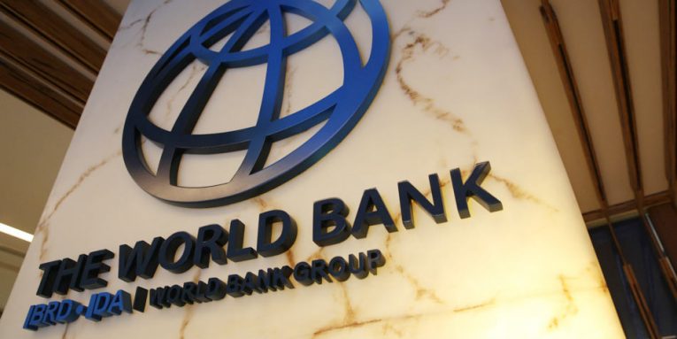 Banka Botërore: Investitorët e huaj, jo më me “vrull” drejt Shqipërisë
