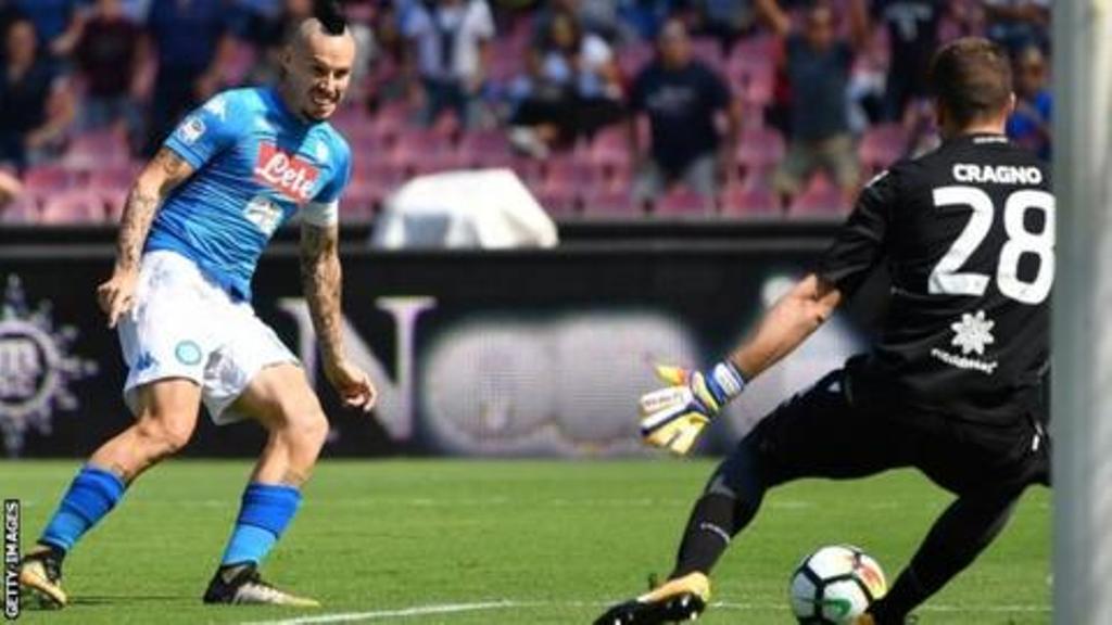Strakosha shijon "tenis" në fushë, Hysaj prek fitoren e 7-të radhazi, Napoli 25 gola