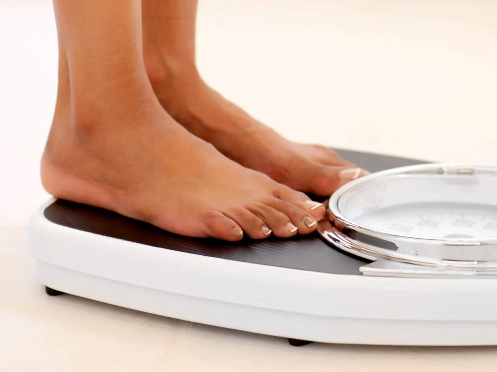 Shtoni në peshë shpejt? Arsyet që ndikojnë në metabolizëm