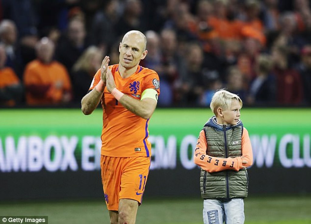 Nuk mjaftoi dopieta ndaj Suedisë, Arjen Robben i jep lamtumirë Holandës