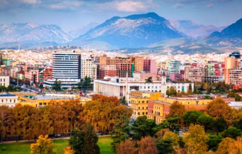 “Vogue”: Tirana të  impresionon si një qendër urbane shpirtërore me personalitet të fortë