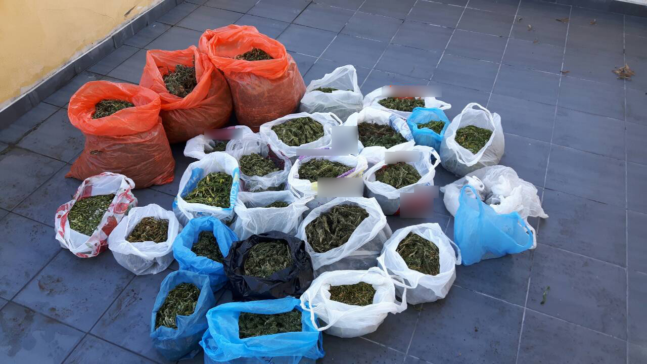 Kapet në Greqi shqiptari me 25 pako drogë