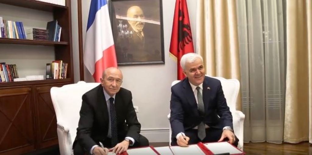 Ministri francez “dhuratë” Xhafajt dy ekspertë të antikrimit të organizuar