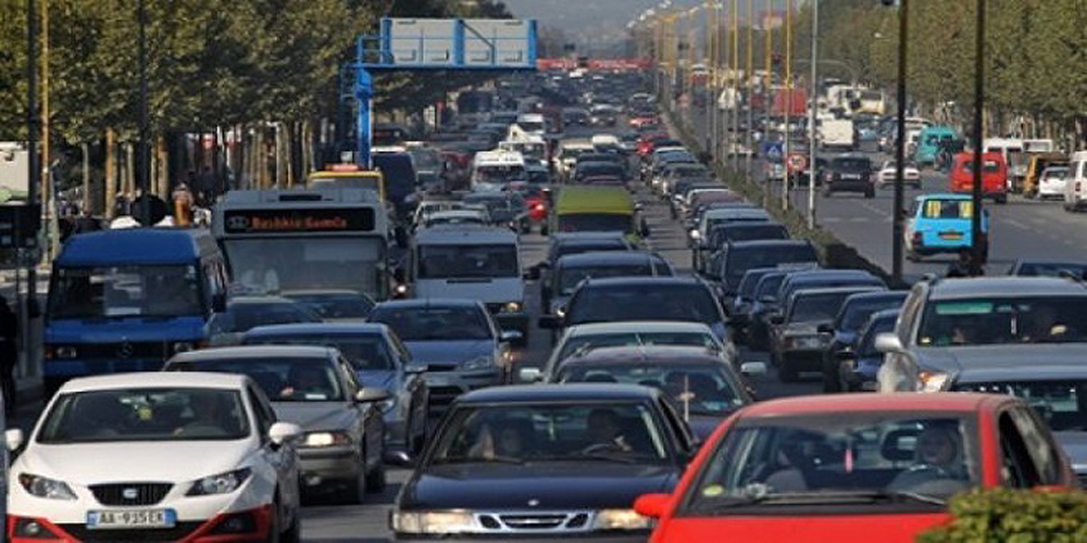 Government decides to ban the import of vehicles more than 10 years old