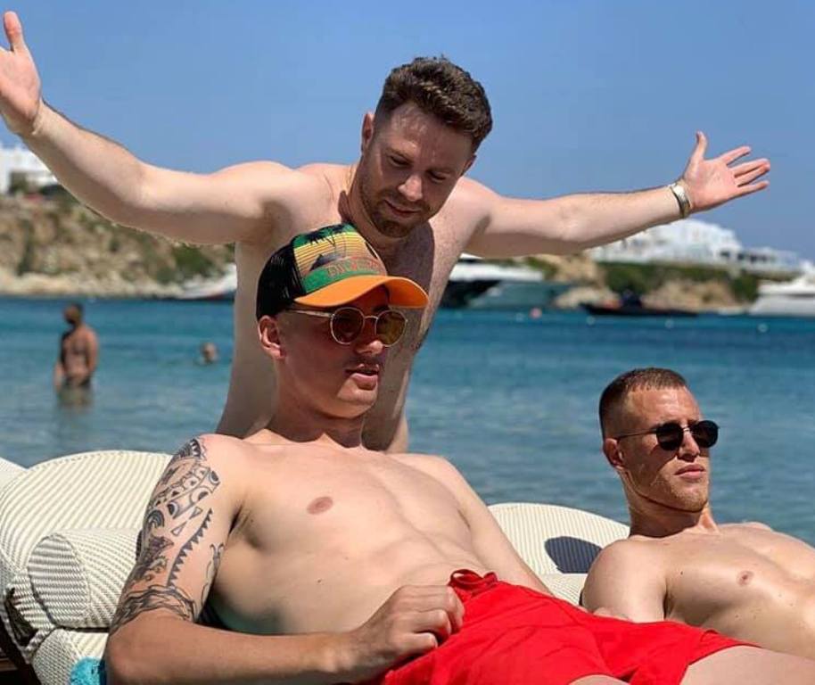Futbollistët kuqezi zgjedhin ishullin “e kushtueshëm” grek për pushime luksi (Foto)